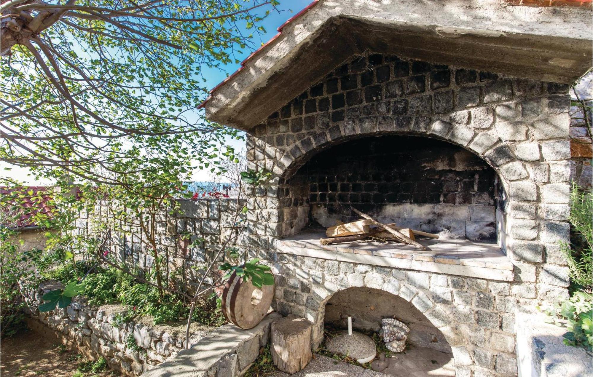 Nice Apartment In Senj With Ethernet Internet Екстериор снимка